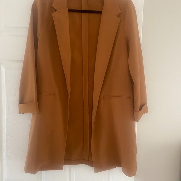 Vestique Camel Blazer. Size M - Picture 9 of 9